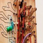Fali ékszertartó fából/wooden wall jewelry organizer