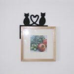 macskák összefonódó farokkal dekoráció fekete/cats with interwove tail decoration black