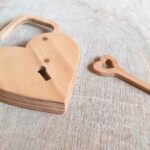 Szív lakat fából szíves kulccsal / wooden heart lock with a heart shape key