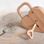 Szív lakat fából szíves kulccsal / wooden heart lock with a heart shape key