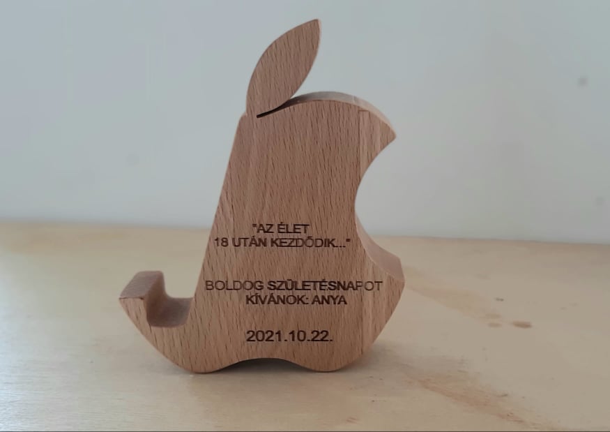 Bükkfa alma apple mobiltartó / Beech wooden apple mobile holder