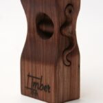 hullámos medál diófából/wavy pendant nut-wood