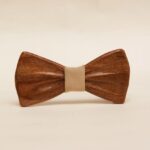Tömör csokornyakkendő (bézs)/bow-tie from massive walnut (beige)