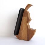 Fa mobiltartó körte forma/wooden mobile holder pear shape
