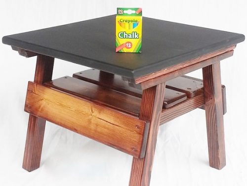 Táblás asztal gyerekeknek/garden furniture chalkboard table