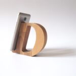 Fa mobiltartó D betűvel/wooden mobile holder with D letter