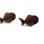 Diófa hal fomájú mandzsetta / Walnut wooden fish shape cufflinks